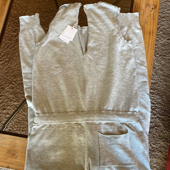 Nwt lounge jumpsuit - Picture 3 of 4